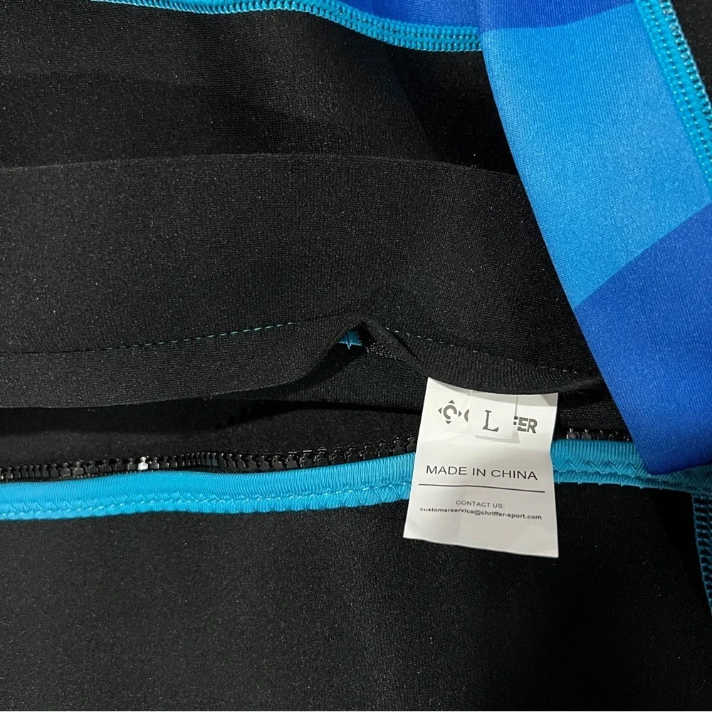 Chriffer Kids Wetsuit Size Large Black/Blue Print Details Short Sleeve Boys
